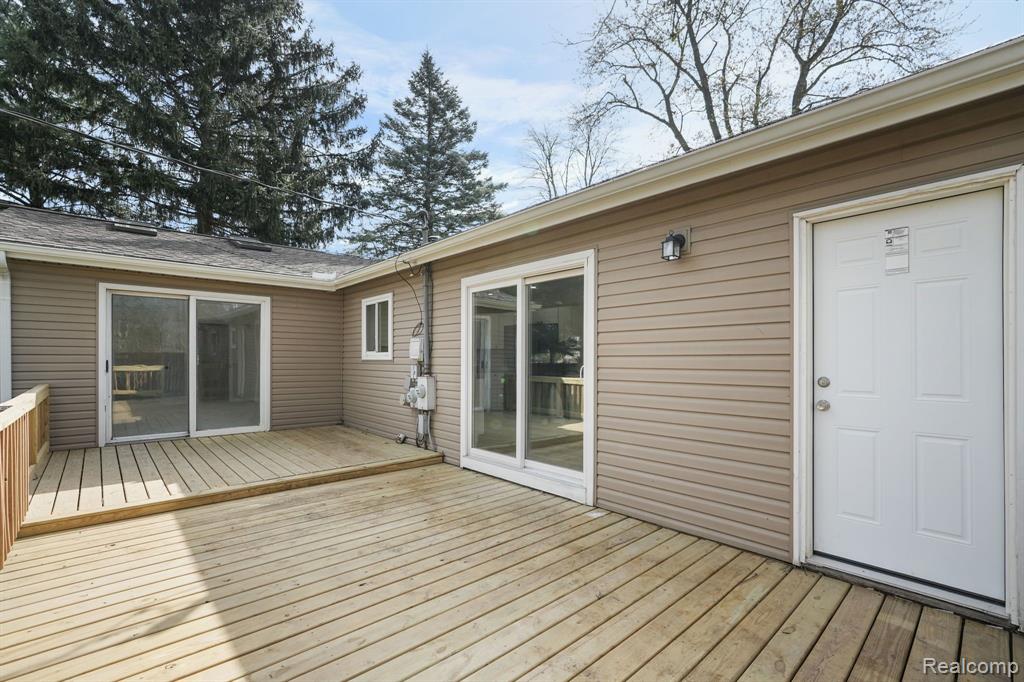 8898 Bishop Road, Brighton, MI 48116 — Photo 32