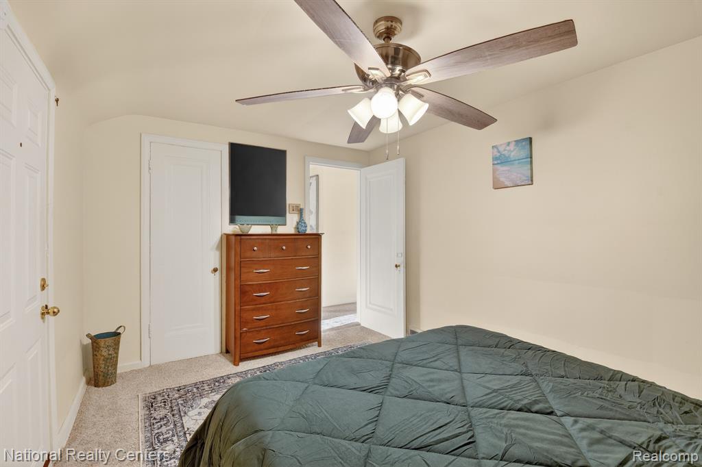 3956 HARVARD Road, Detroit, MI 48224 — Photo 31