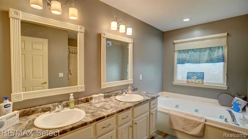 9170 Liverpool Court, Grand Blanc, MI 48439 — Photo 26