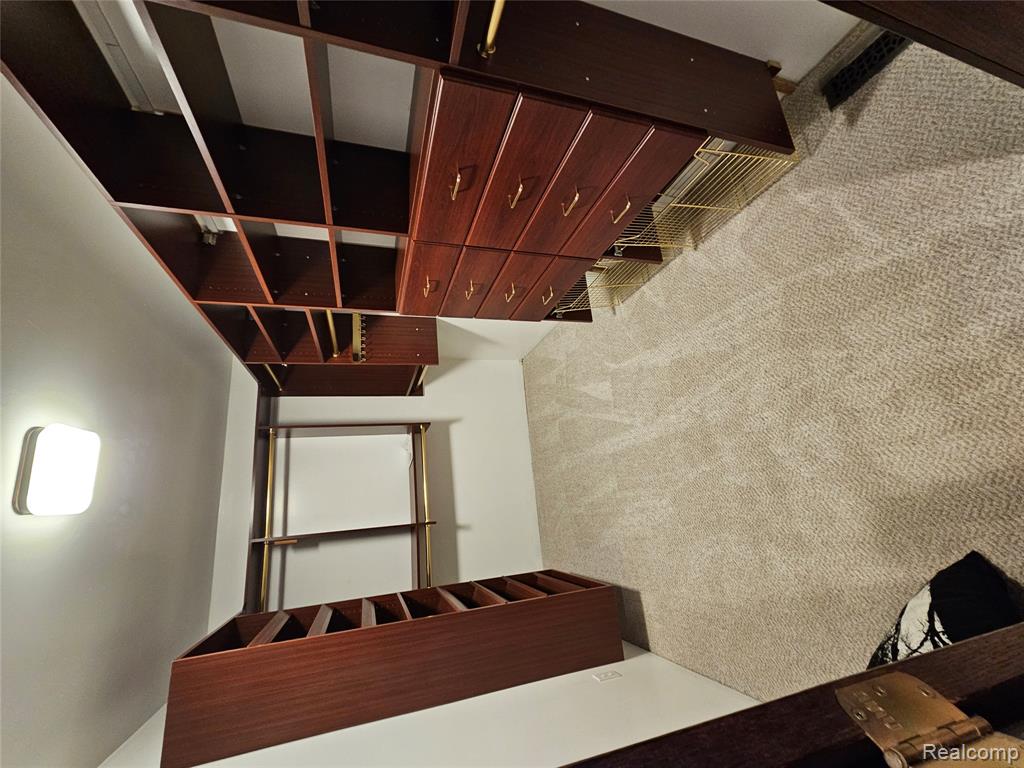 1775 Woodland Avenue, Sylvan Lake, MI 48320 — Photo 18