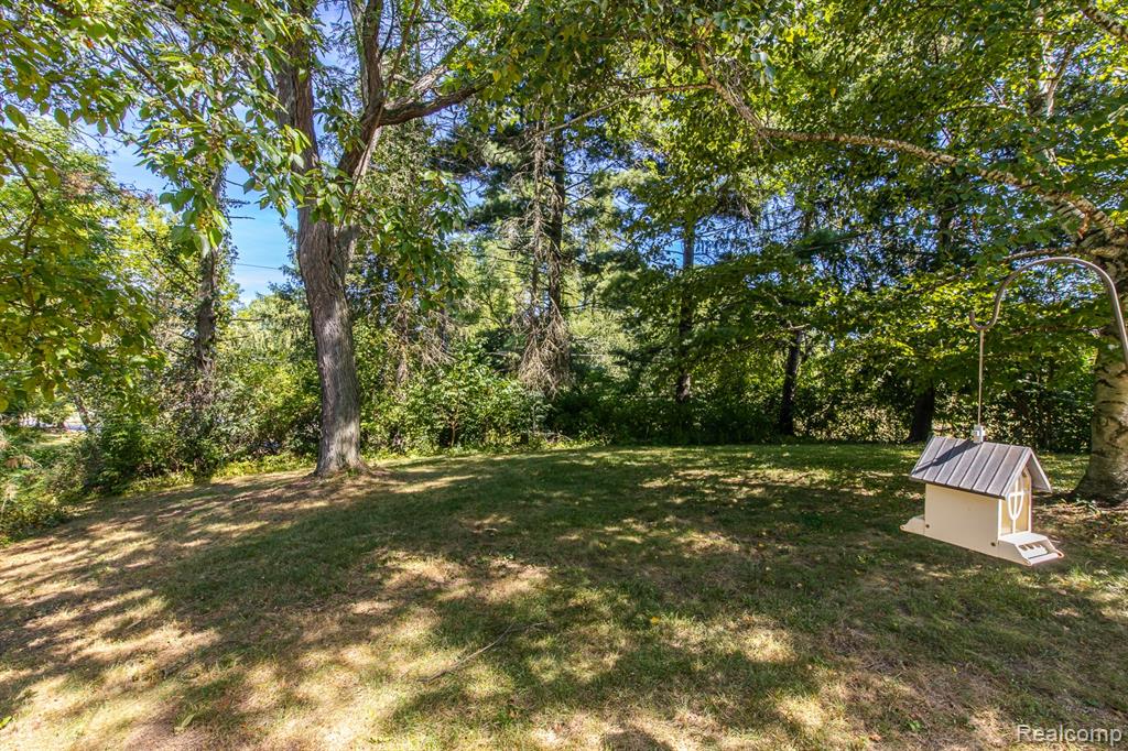 8410 Elizabeth Lake Road, White Lake, MI — Photo 49