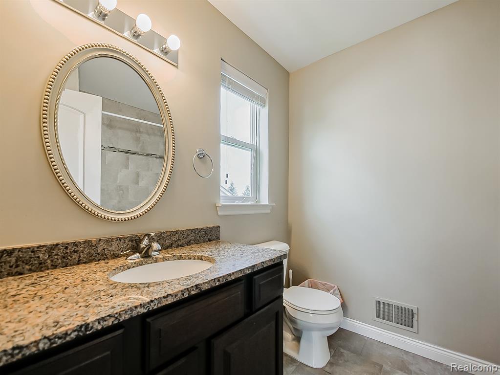 6960 Norway Drive, Troy, MI 48085 — Photo 23