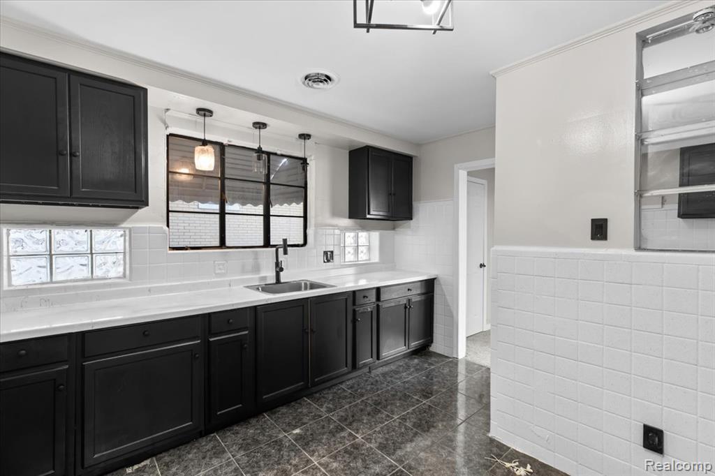 11856 Kilbourne Street, Detroit, MI 48213 — Photo 9