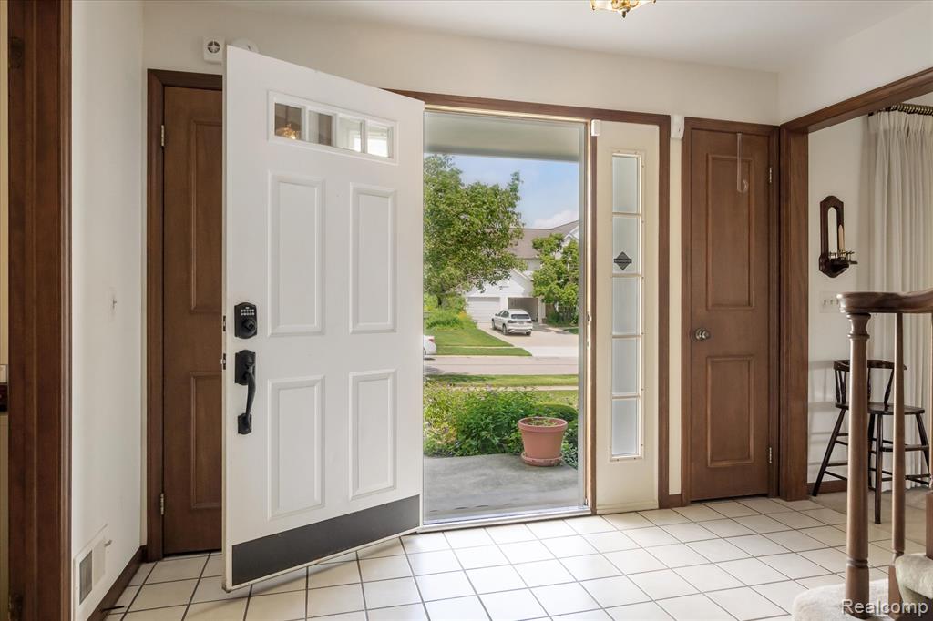 48721 W Normandy Court, Plymouth, MI 48170 — Photo 2