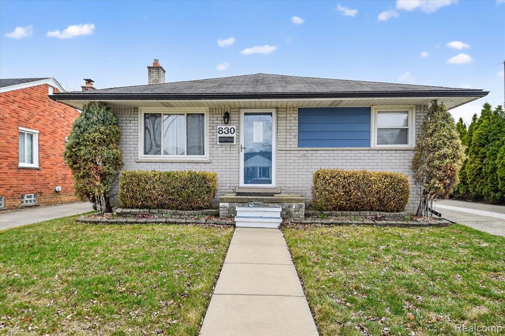 830 Mapleknoll Avenue, Madison Heights, MI 48071 — front exterior