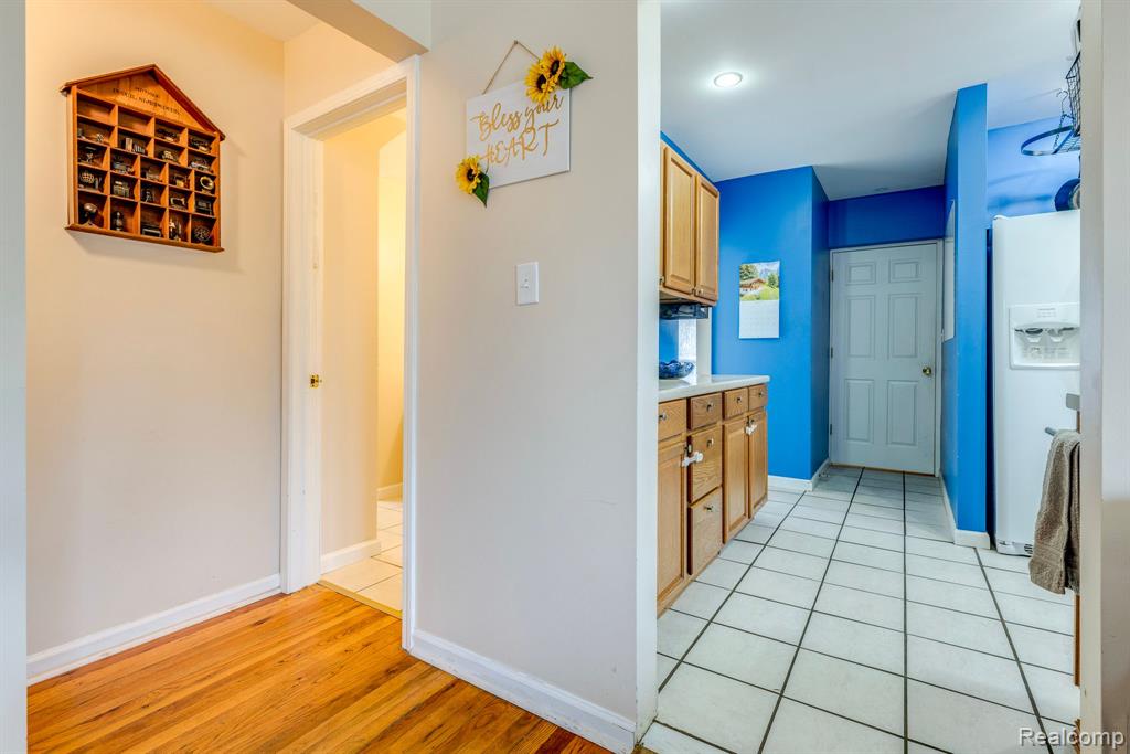 901 GARFIELD Street, Port Huron, MI 48060 — Photo 15