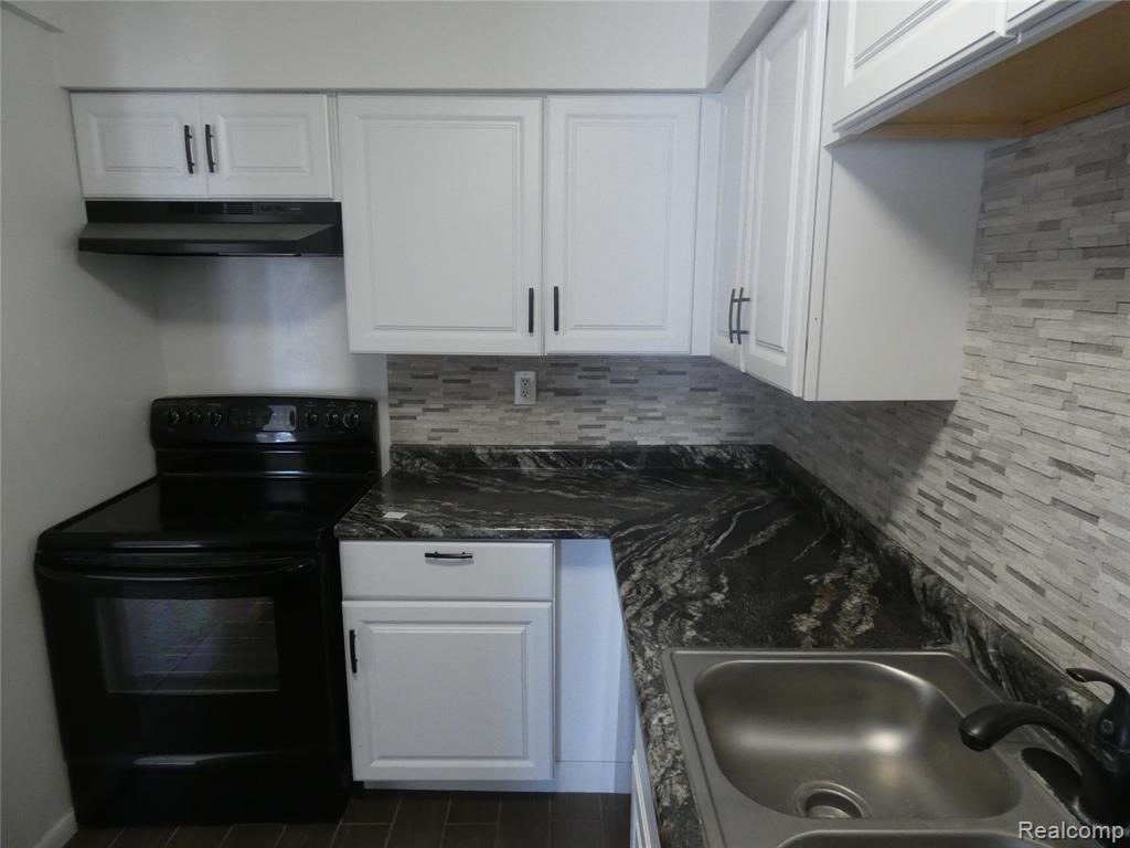 1862 Colonial Village Way, 3, Waterford, MI 48328 — Photo 6