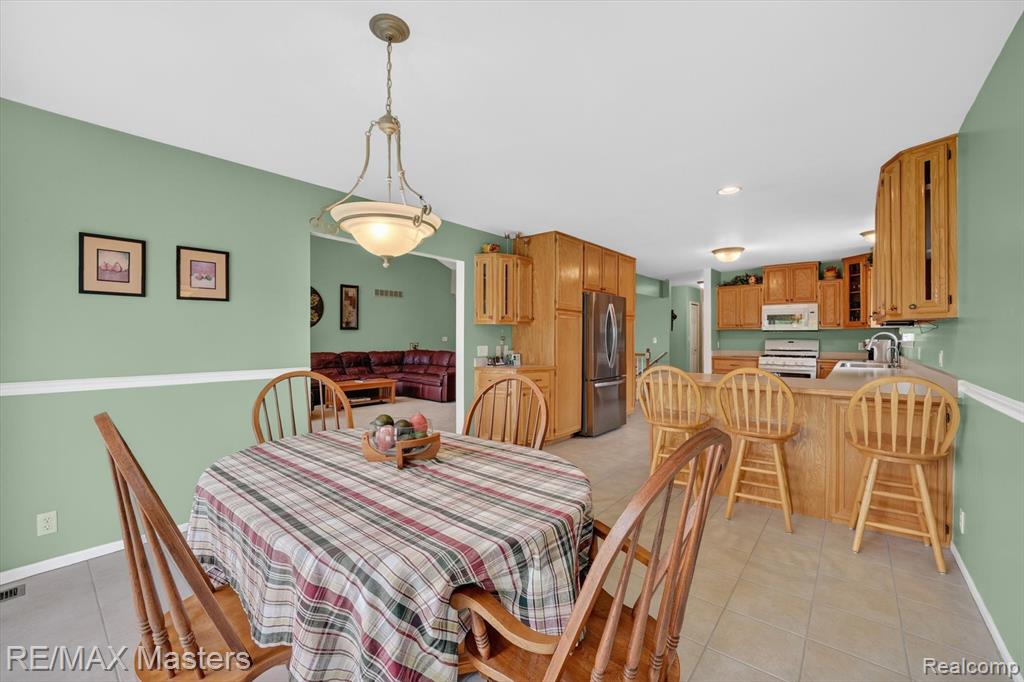 28817 Sugar Island Court, Rockwood, MI — Photo 10