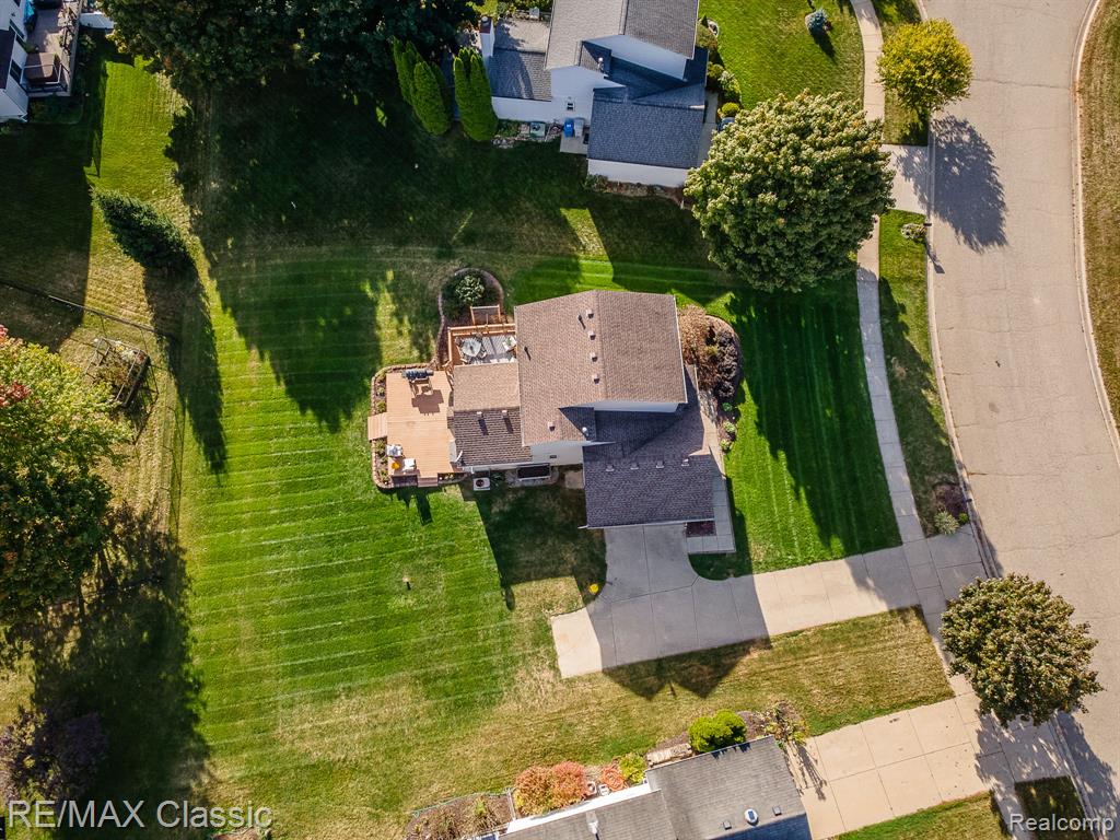 286 Waterlily, Whitmore Lake, MI 48189 — Photo 33