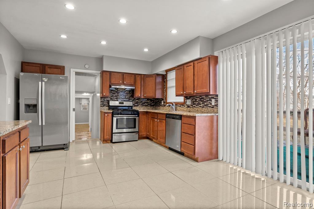 6500 N VERNON Street, Dearborn Heights, MI 48127 — Photo 12