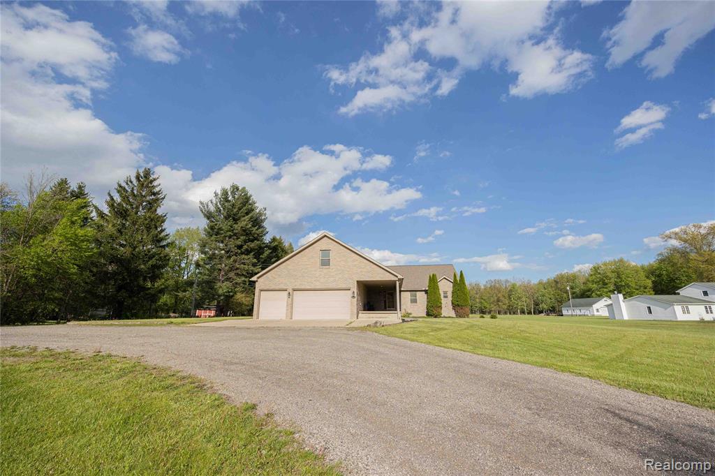 21855 Huron River Drive, New Boston, MI 48164 — Photo 56