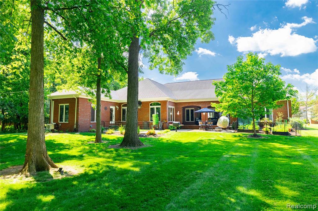 8454 Grays Drive, Grosse Ile, MI 48138 — Photo 46