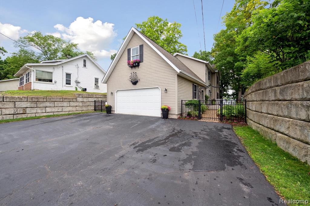 6201 Academy Drive, Brighton, MI 48116 — Photo 49