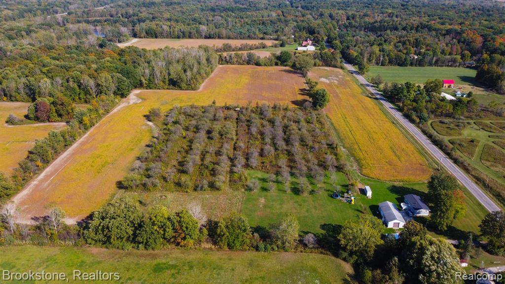 8390 SPARLING Road, Wales, MI — Photo 17