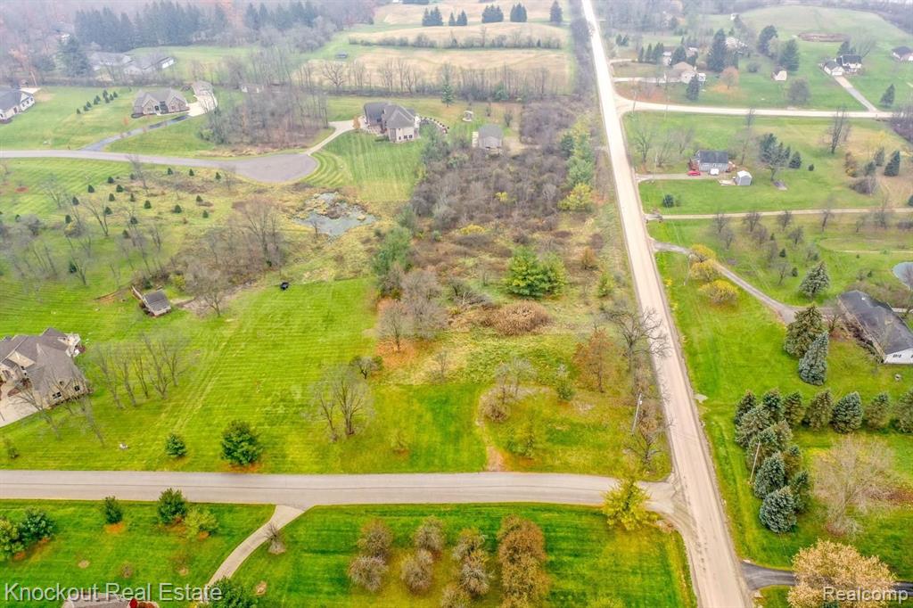 9338 ORCHARD VALLEY LANE, Davison, MI 48423 — Photo 2