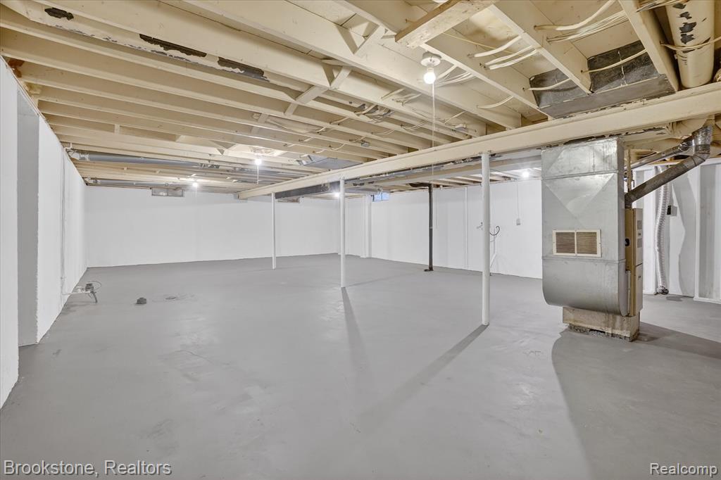 5050 Carnegie Street, Saginaw, MI 48601 — Photo 16