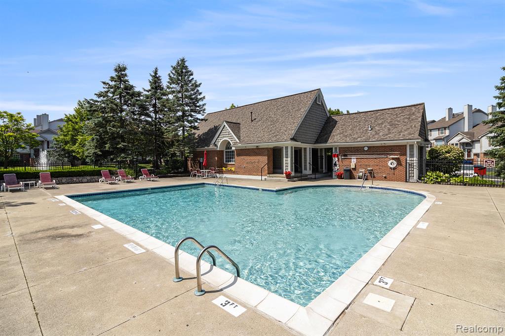 49649 Draper Circle, Plymouth, MI 48170 — Photo 17