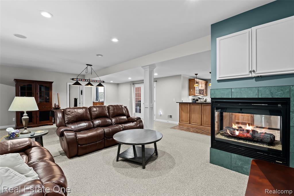 9032 Palmers Way Drive, Fenton, MI 48430 — Photo 27