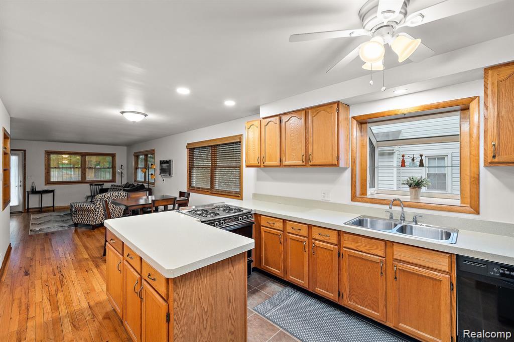 836 Miller Avenue, Rochester, MI 48307 — Photo 3
