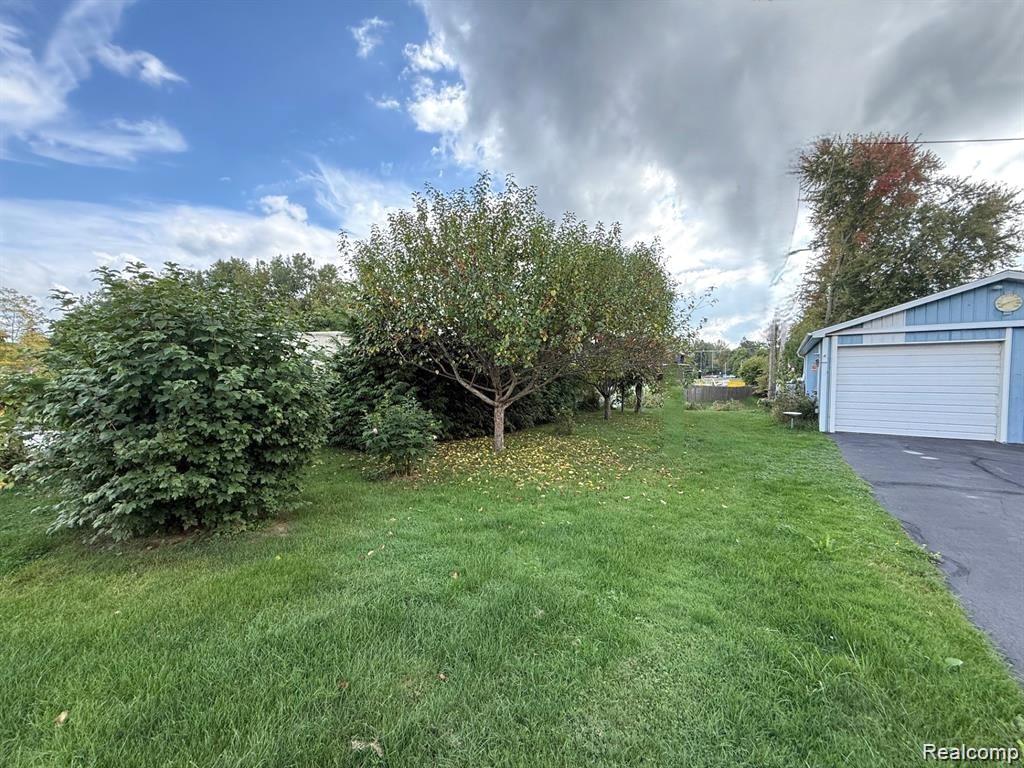 115 Orchard Street, Otisville, MI 48463 — Photo 3