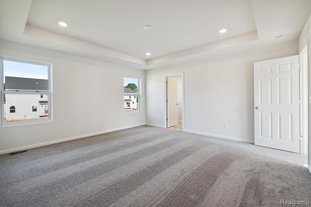 724 Knollwood Bend, Chelsea, MI 48118 — Photo 12