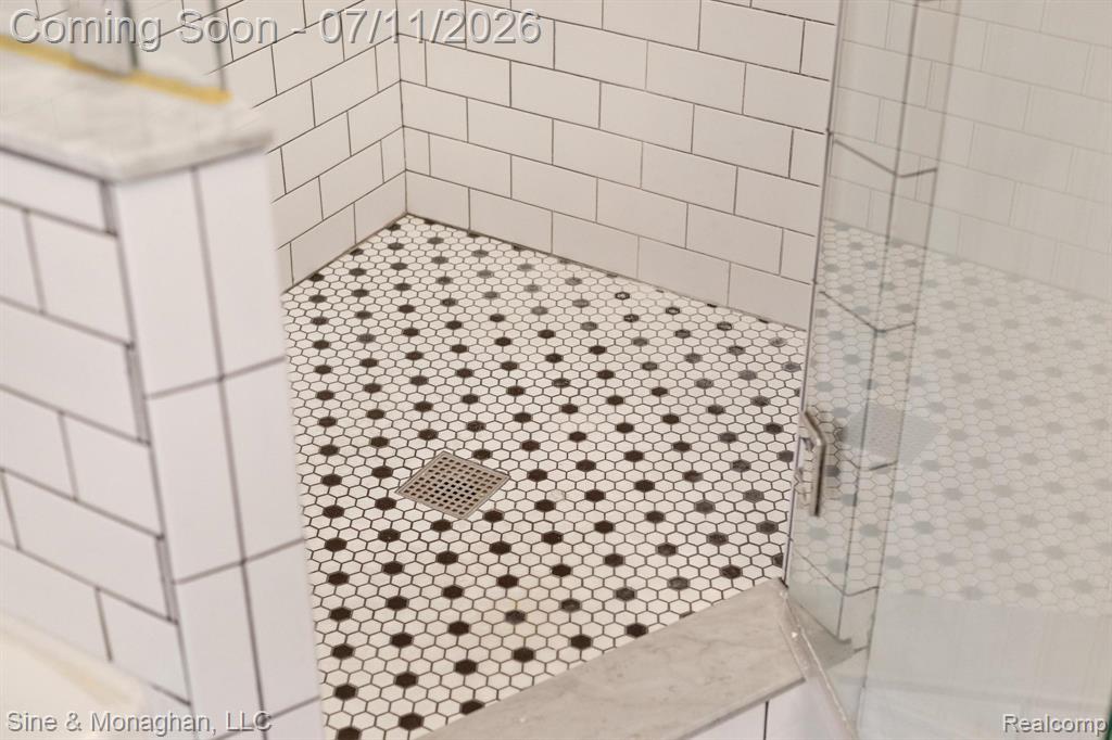 679 NEFF Road, Grosse Pointe, MI 48230 — Photo 28