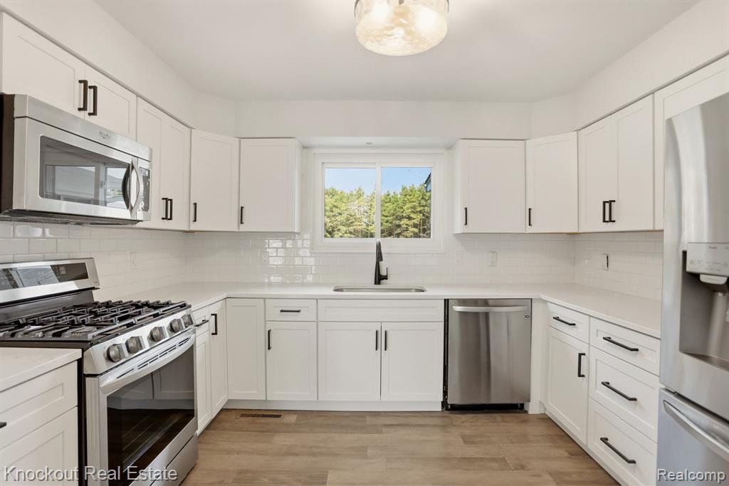 9239 Lange Road, Birch Run, MI 48415 — Photo 13