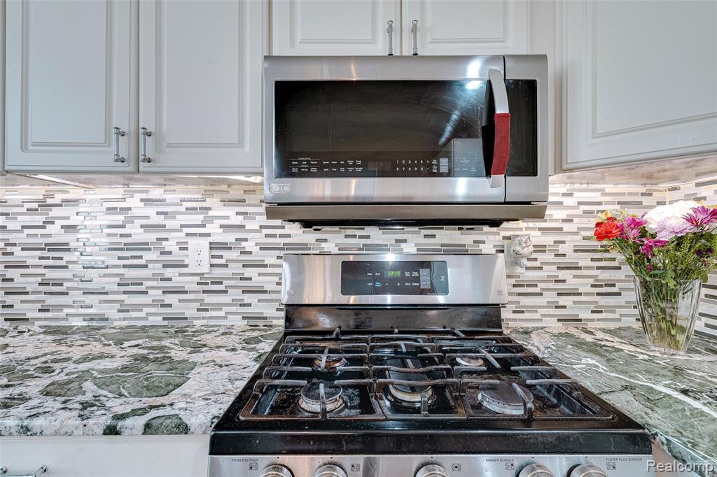 43730 Algonquin Drive, Novi, MI — Photo 15