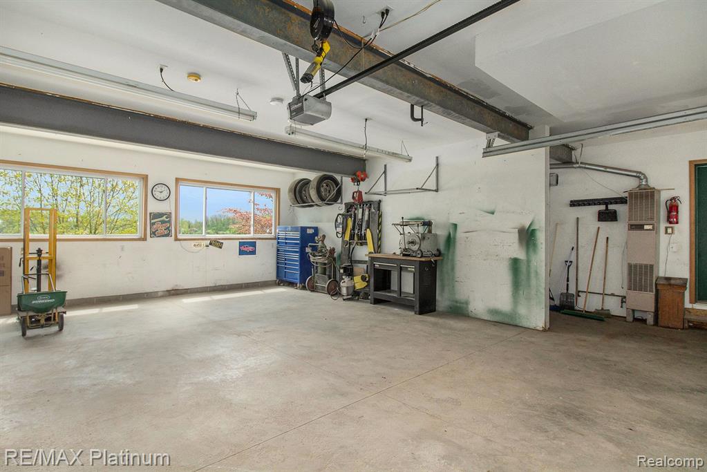 6512 BUCKSHORE Drive, Whitmore Lake, MI 48189 — Photo 35