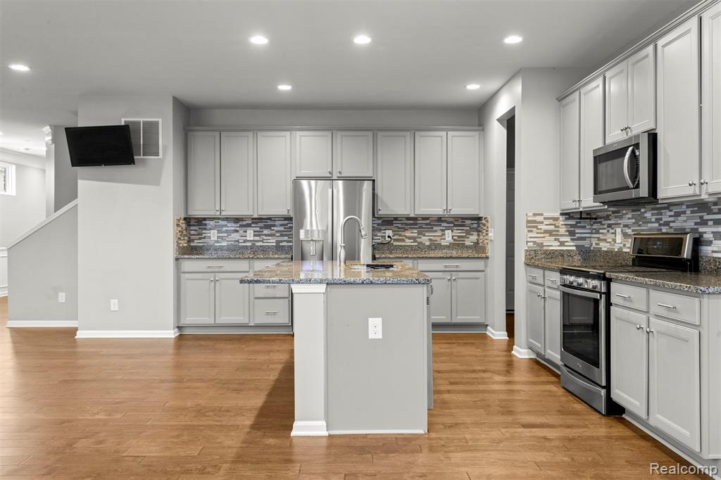 18967 Denali Circle, Northville, MI — Photo 15
