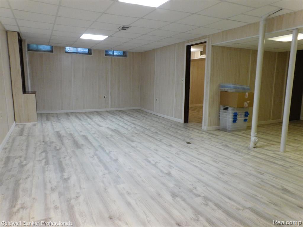 5244 Folkstone Drive, Troy, MI 48085 — Photo 25