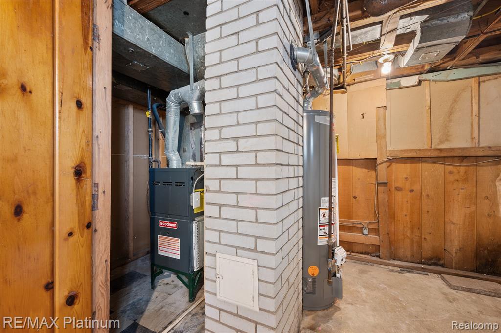 709 Elmwood Drive, Fenton, MI 48430 — Photo 26