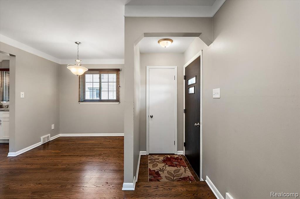 754 S Webik Avenue, Clawson, MI — Photo 29