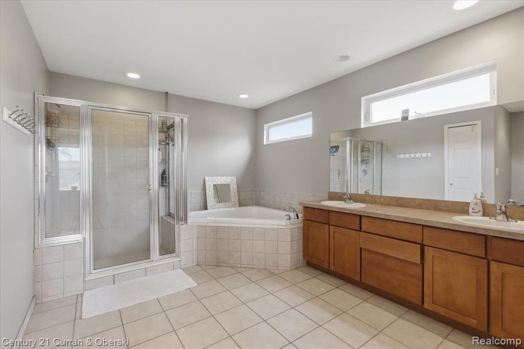 23537 Crescent Ridge Drive, New Boston, MI 48164 — Photo 27