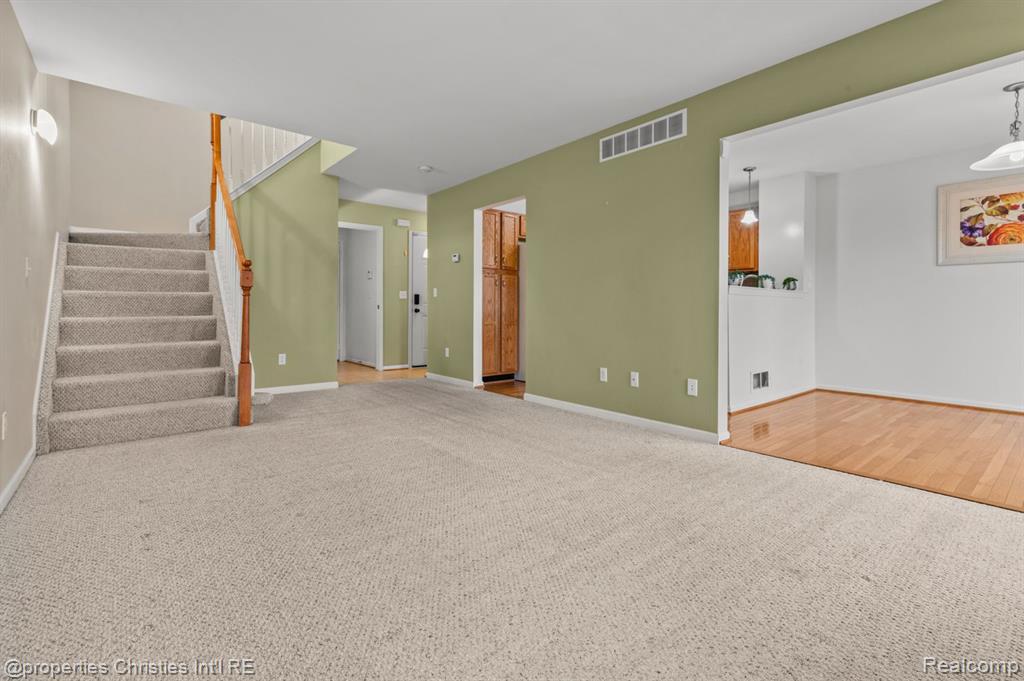 8780 IRONWOOD Drive, Van Buren, MI 48111 — Photo 5
