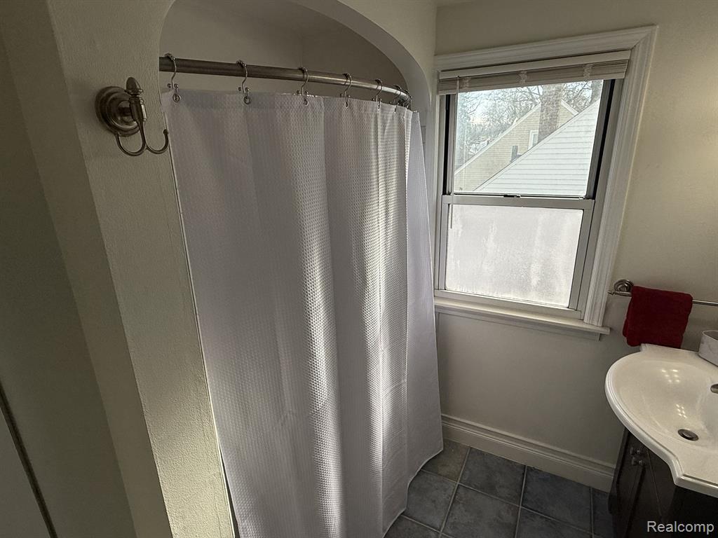 904 N REMBRANDT Avenue, Royal Oak, MI 48067 — Photo 24
