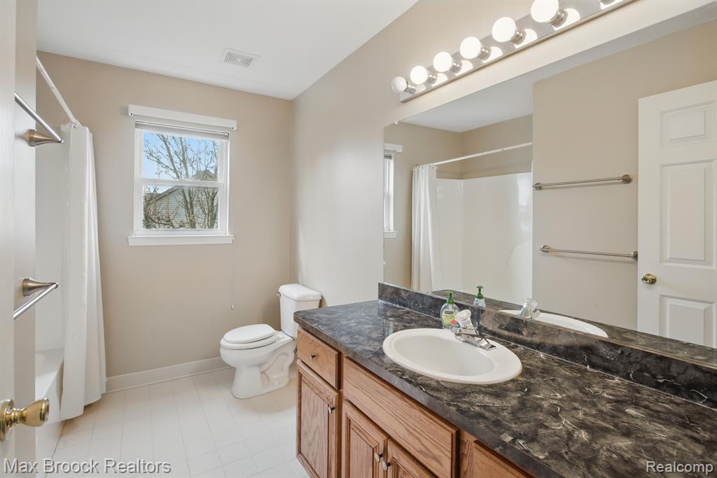7131 WHITE TAIL Drive, Grand Blanc, MI 48439 — Photo 34