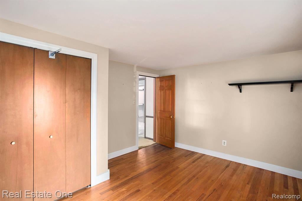 5593 Northcote, West Bloomfield, MI — Photo 22