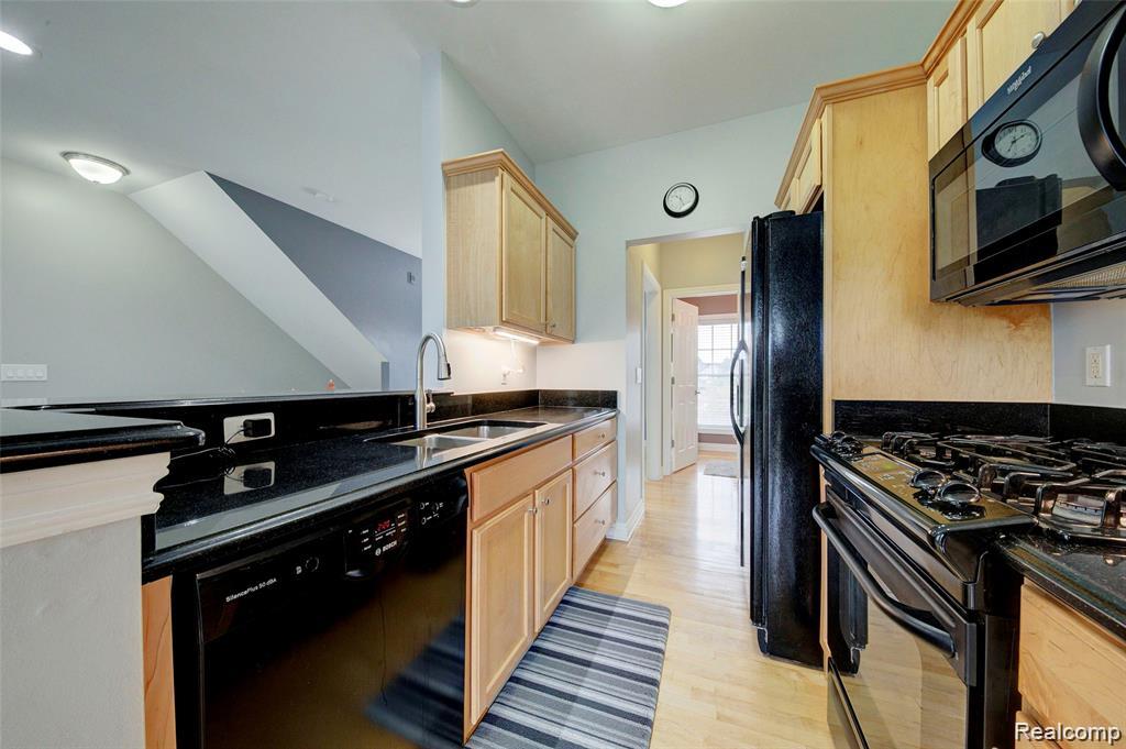 45717 GRAYSTONE Lane, Canton, MI 48187 — Photo 9