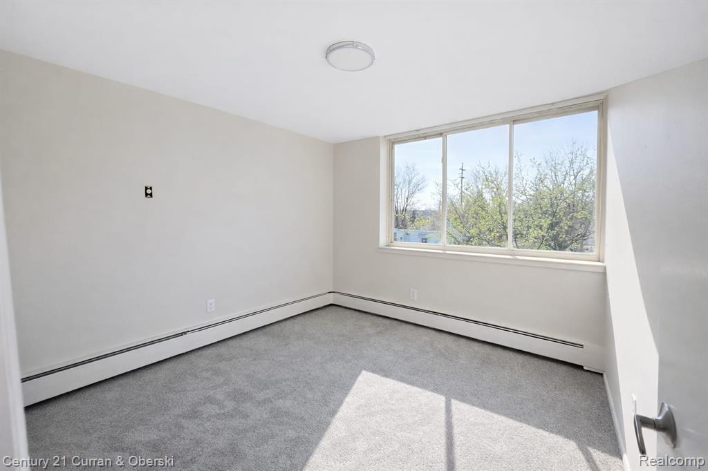 6015 SOUTHFIELD Road, Detroit, MI 48228 — Photo 7