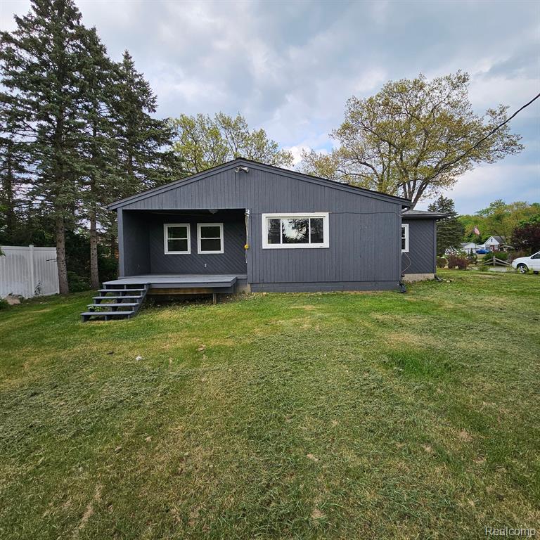 90 CHILSON Road, Howell, MI 48843 — Photo 8
