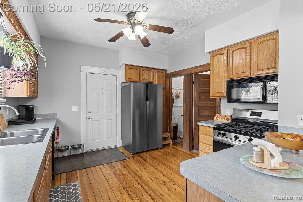 437 Poplar Street, Wyandotte, MI 48192 — Photo 15