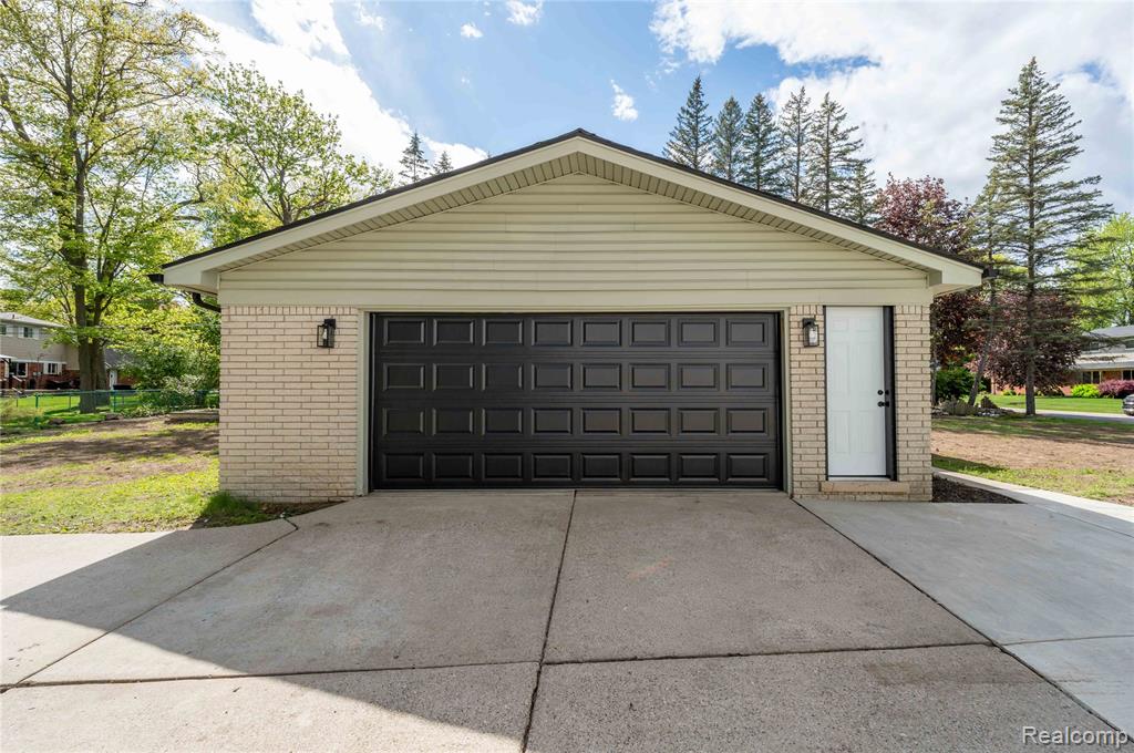6742 Canterbury Court, Shelby Twp, MI 48316 — Photo 43