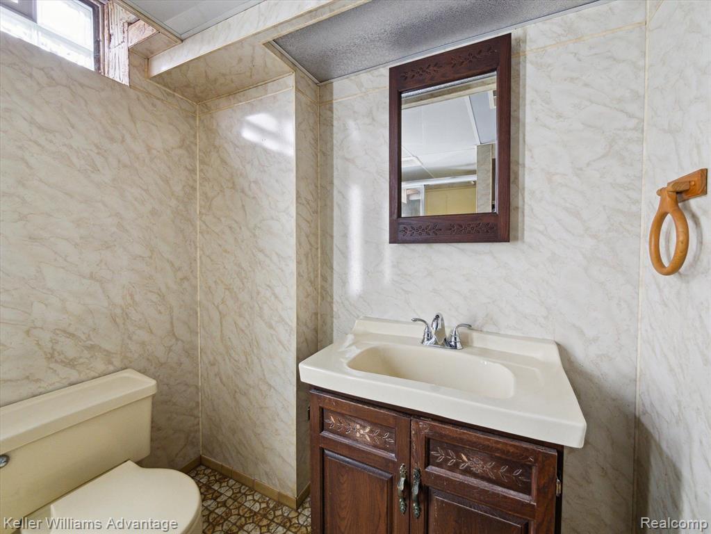 4217 MCKINLEY Street, Dearborn Heights, MI 48125 — Photo 23