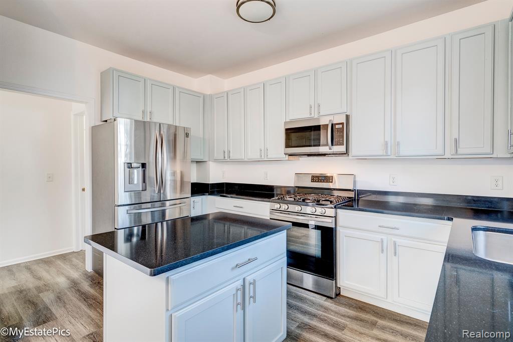 41777 MITCHELL Road, Novi, MI 48377 — Photo 24