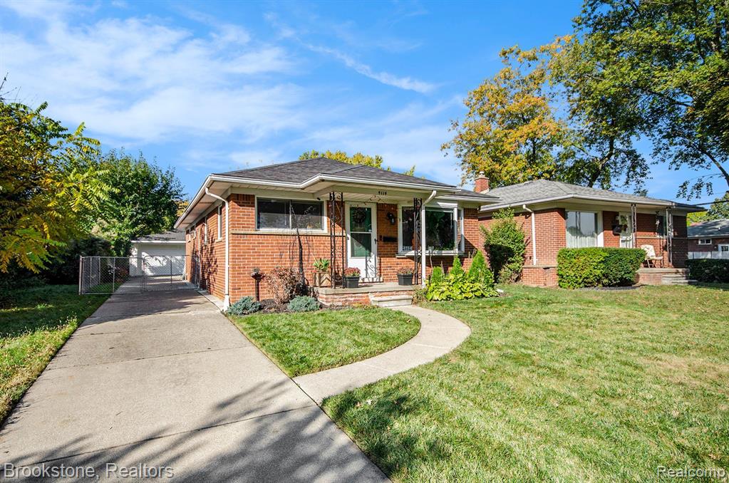 4114 LINCOLN Boulevard, Dearborn Heights, MI 48125 — Photo 3