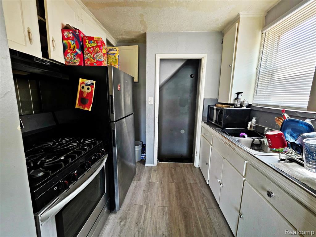 3519 S Bassett Street, Detroit, MI 48217 — Photo 14