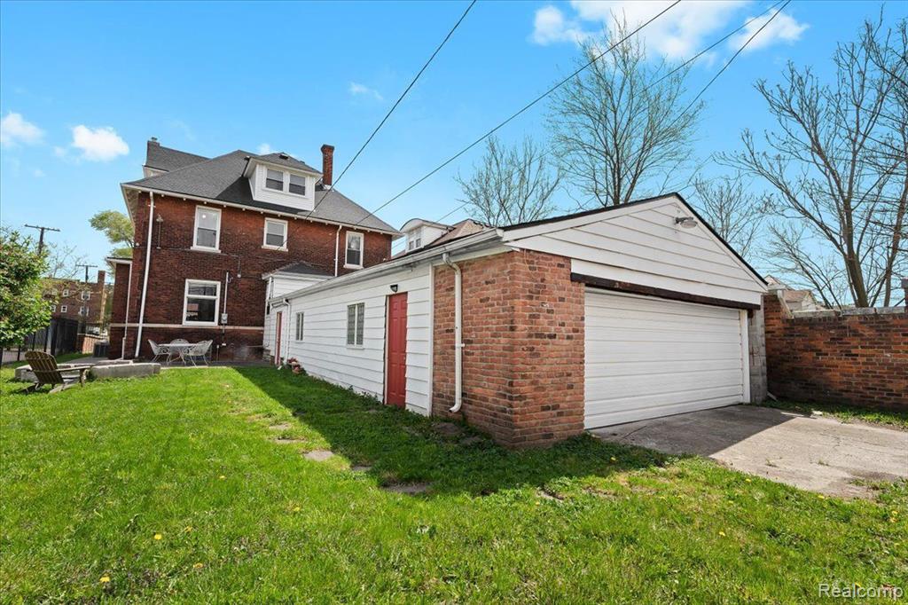 50 TAYLOR Street, Detroit, MI 48202 — Photo 45