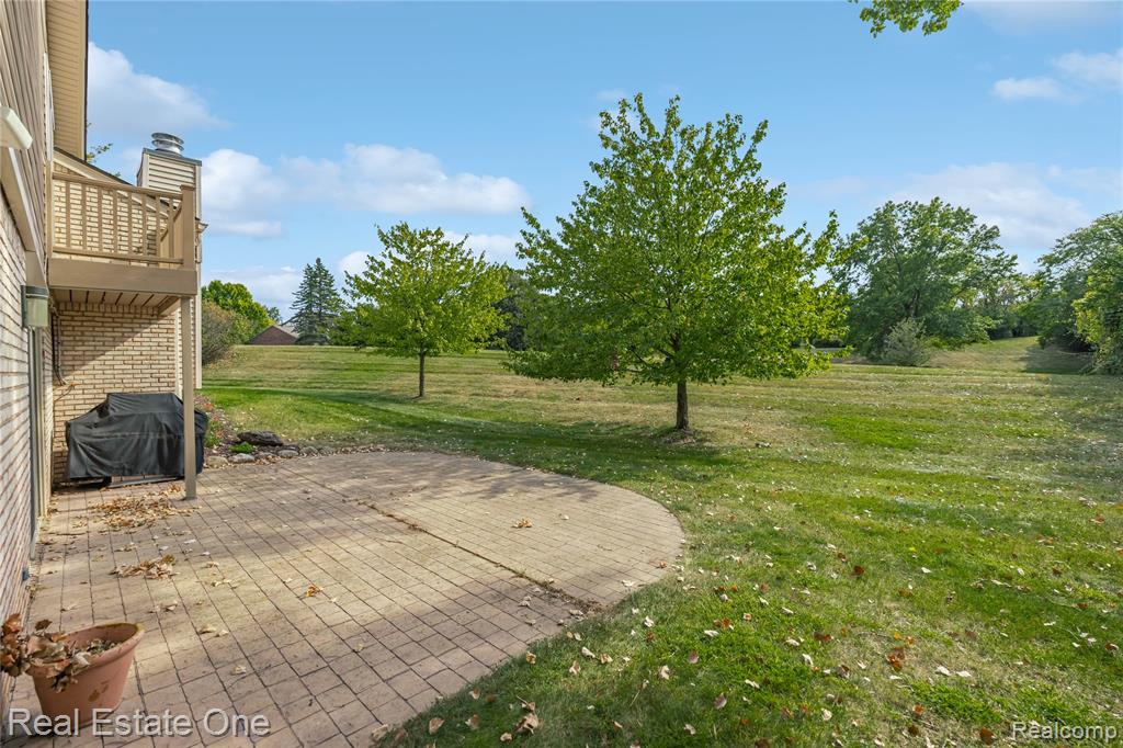 4261 Lakeridge Court, Bloomfield Hills, MI 48302 — Photo 64