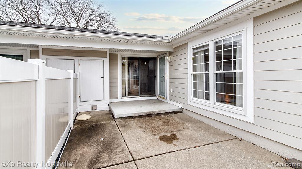 22845 RENFORD Street, Novi, MI — Photo 5